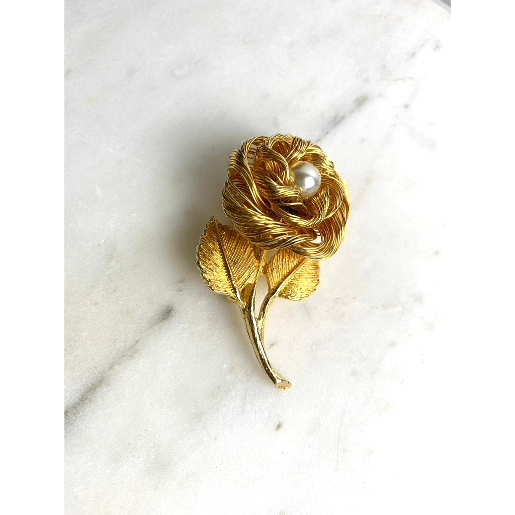 Vintage Goldtone Spun Wire Flower Brooch Faux Pearl Center Retro Statement Pin