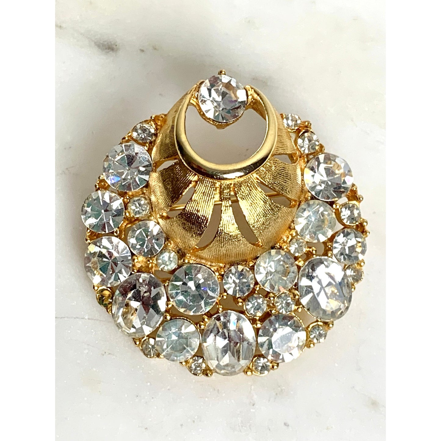 Vintage Goldtone Rhinestone Clamshell Brooch Sparkling Costume Jewelry Pin Glam