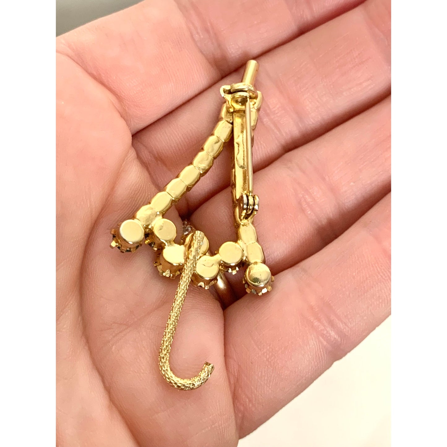 Vintage Green Rhinestone Umbrella Brooch Gold Tone Costume Jewelry Pin Sparkling Emerald Green