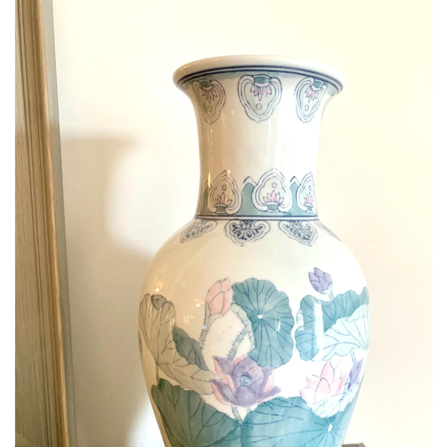 Chinoiserie Vintage Hand-Painted Porcelain Large Pastel Vase Urn Umbrella Stand
