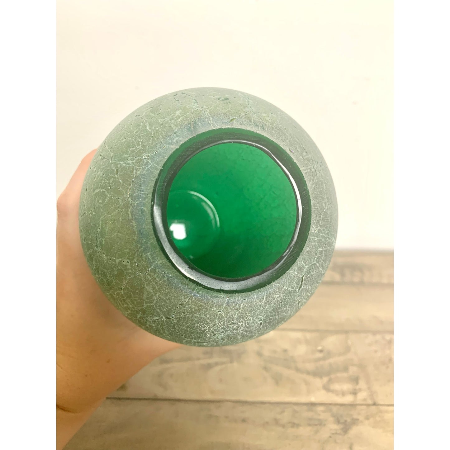 Vintage Silvestri Mouth Blown Green Crackle Iridescent Art Glass Vase 6.25 High