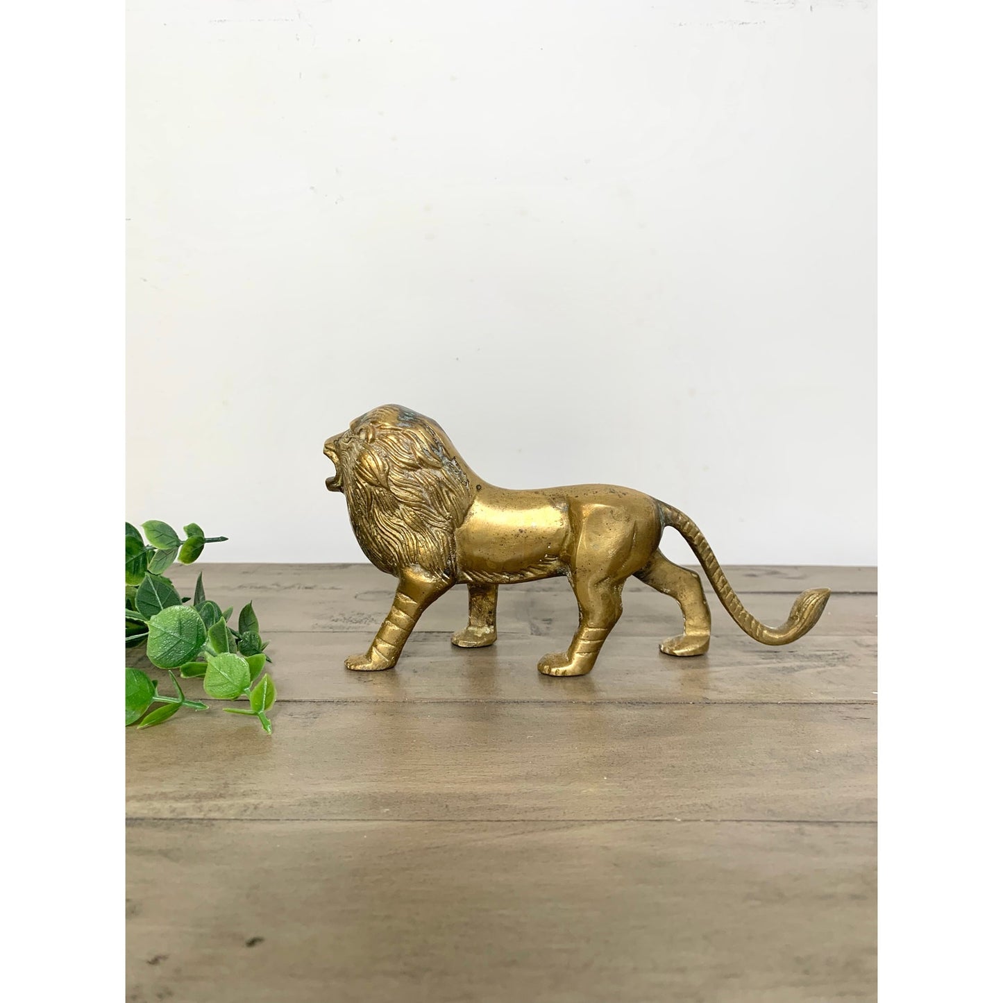 Vintage Solid Brass Lion Figurine Paperweight Regal Animal Sculpture Old Money