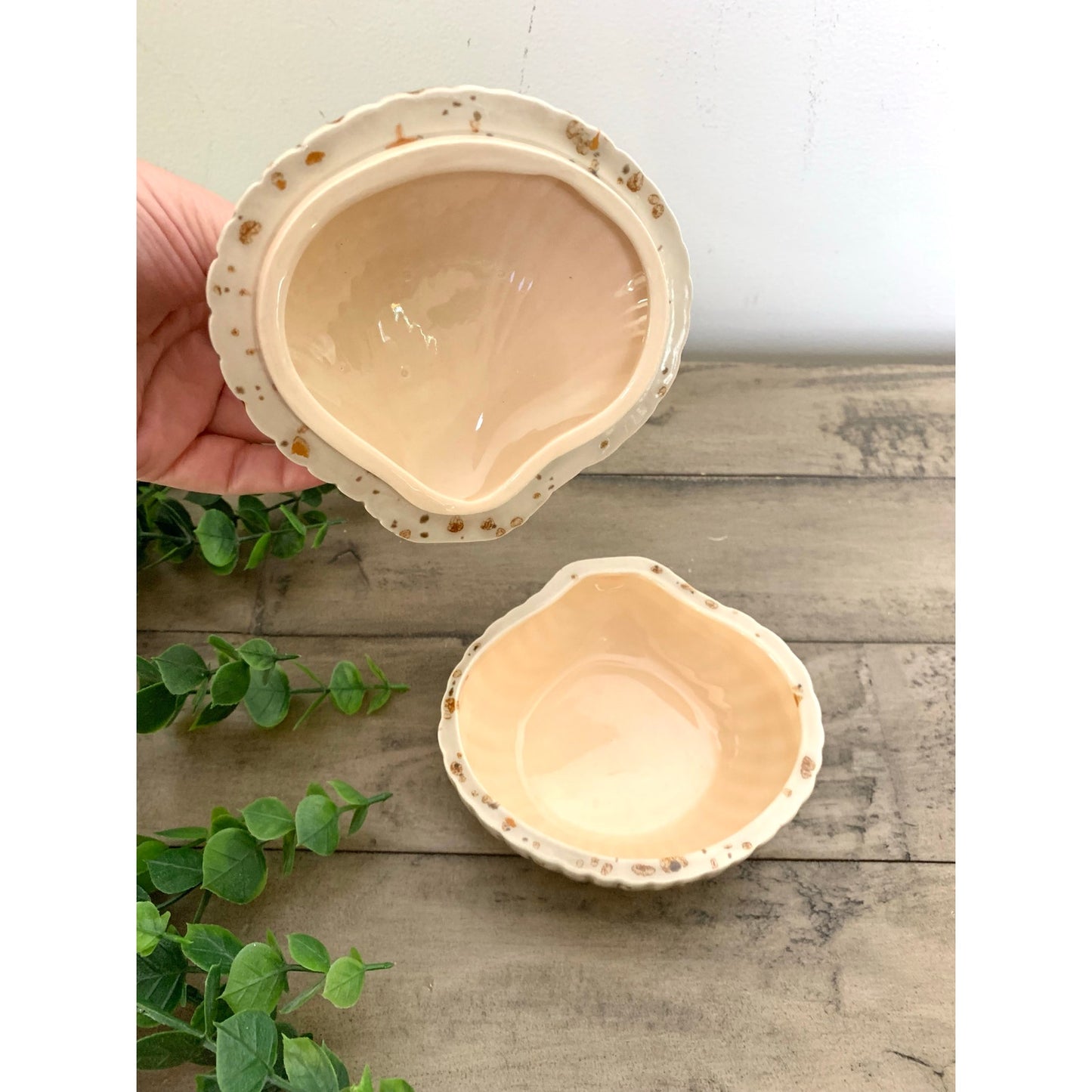 Vintage 1982 Scioto Ceramics Shell Lidded Trinket Dish Box Coastal Beach Cottage