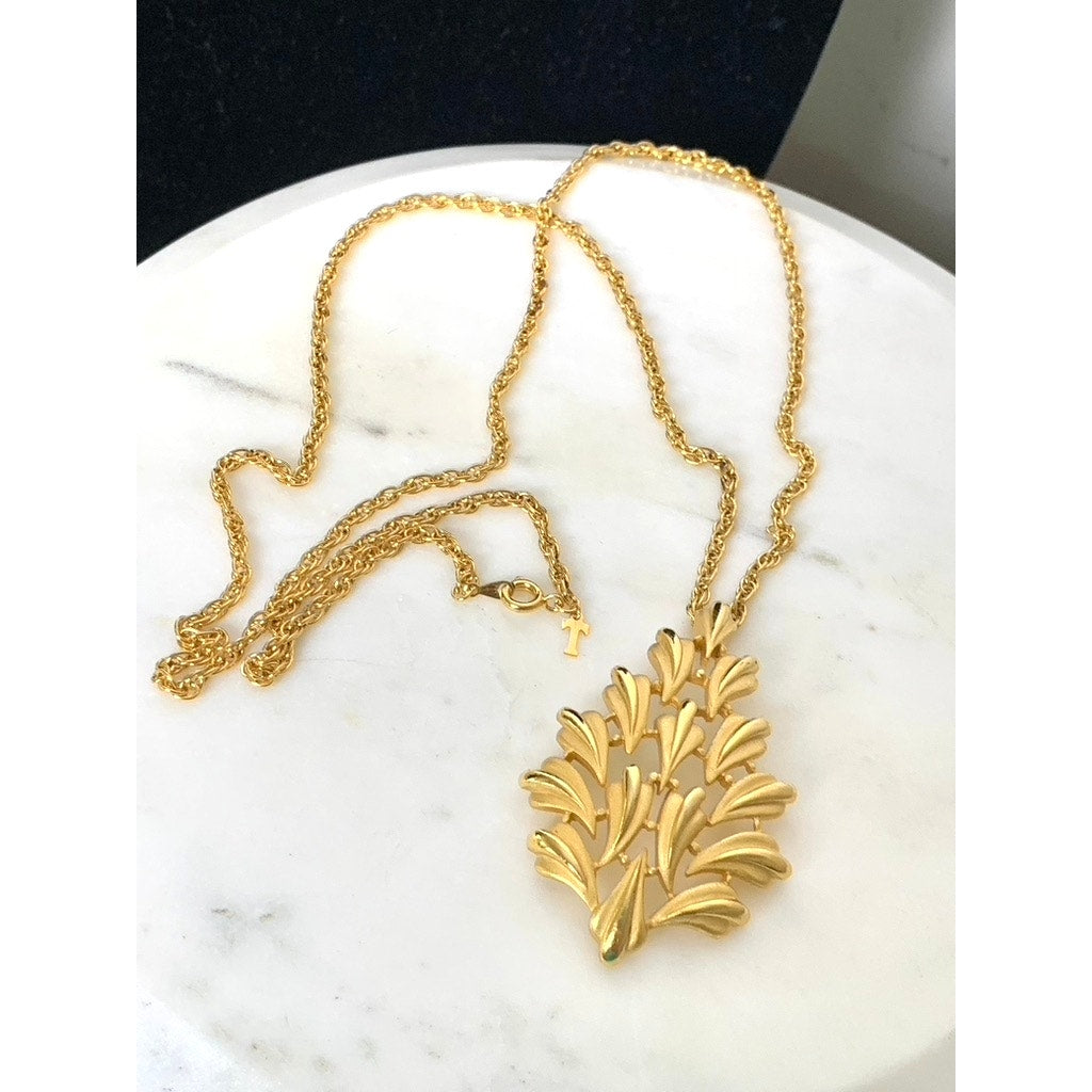 Vintage Trifari Signed Goldtone Leaf Tree Pendant Necklace Retro Fall Statement