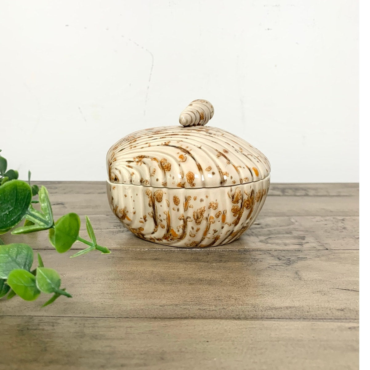 Vintage 1982 Scioto Ceramics Shell Lidded Trinket Dish Box Coastal Beach Cottage