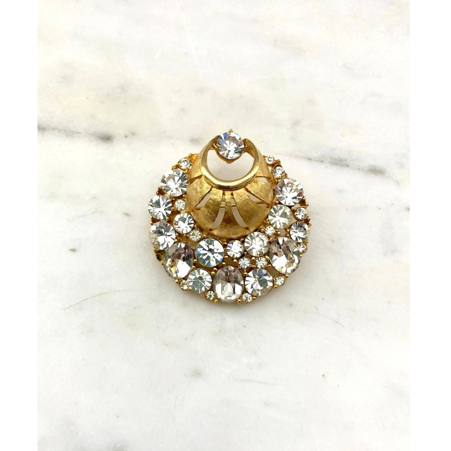 Vintage Goldtone Rhinestone Clamshell Brooch Sparkling Costume Jewelry Pin Glam