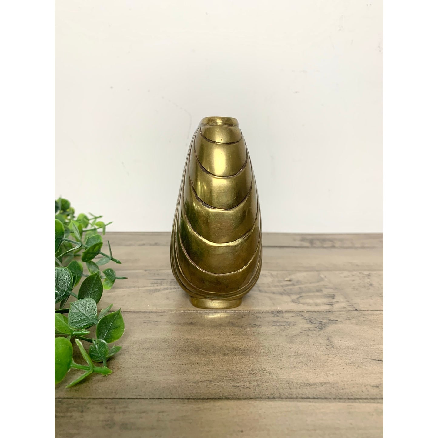Vintage 1980 Dolbi Cashier Brass Shell Vase Art Deco Coastal Nautical Old Money