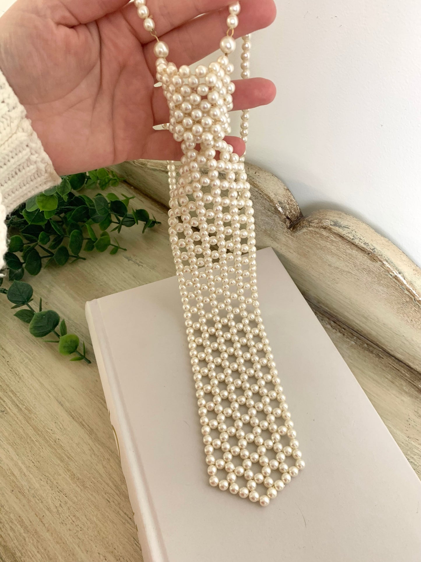 Vintage Faux Pearl Necktie Statement Necklace