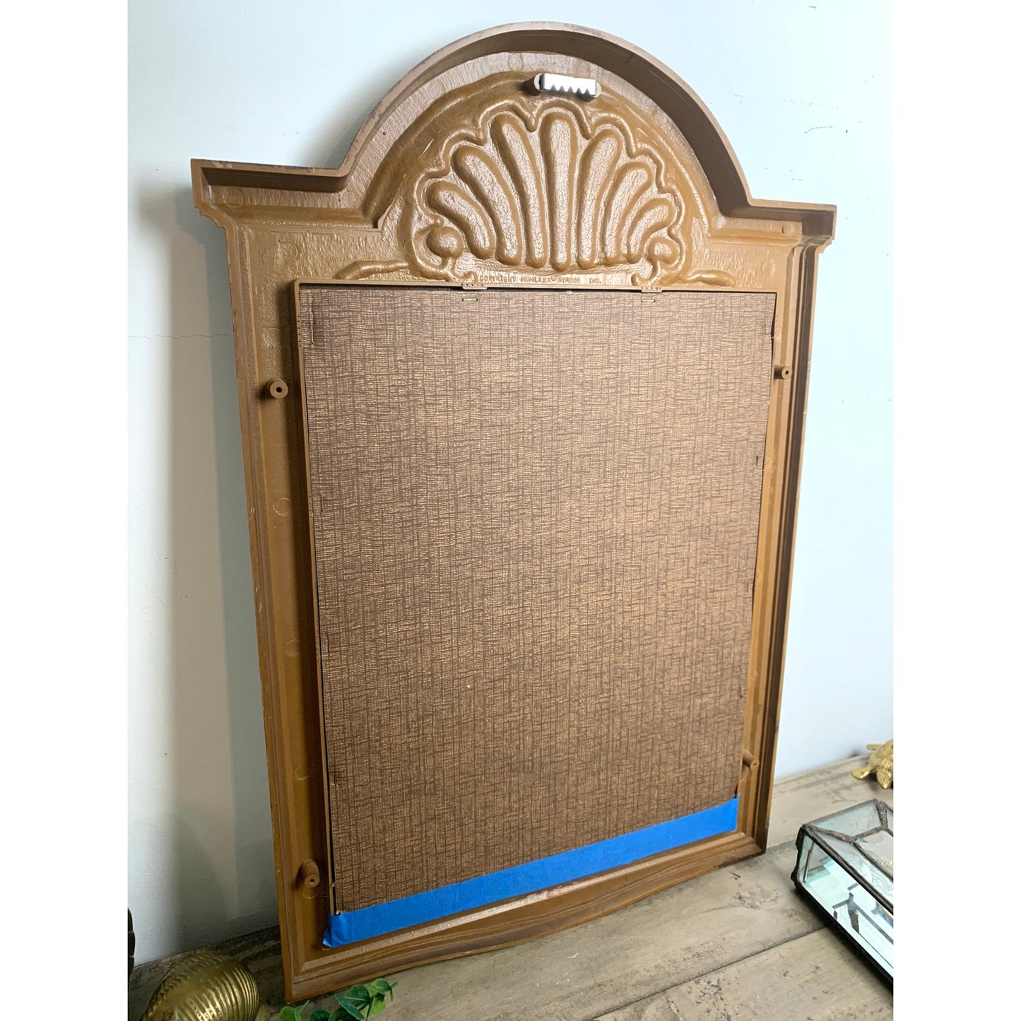 Vintage Syroco Wall Mirror with Shell Crest – 24.5” x 16.5” Coastal Boho MCM