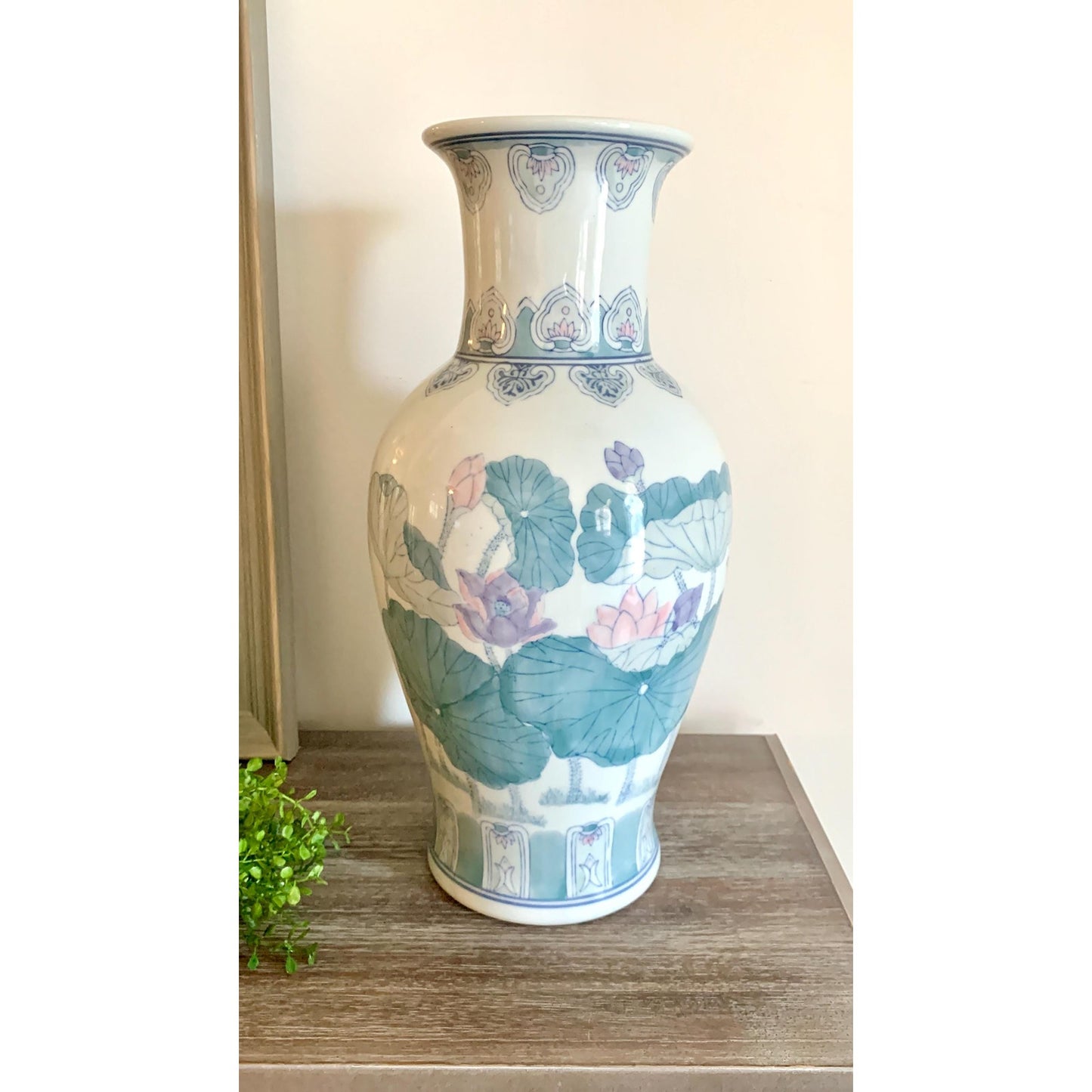 Chinoiserie Vintage Hand-Painted Porcelain Large Pastel Vase Urn Umbrella Stand