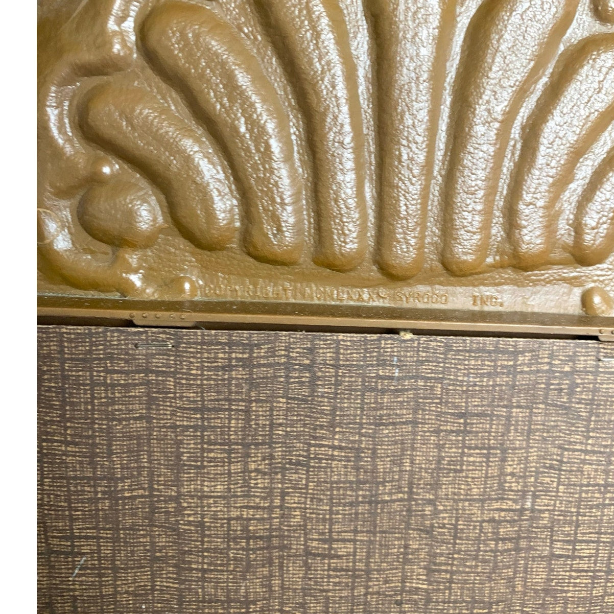 Vintage Syroco Wall Mirror with Shell Crest – 24.5” x 16.5” Coastal Boho MCM