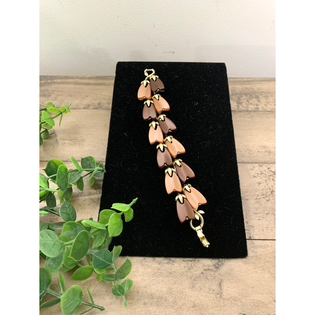 Vintage 1960s Lisner Thermoset Bracelet Oak Leaf & Berry Signed 7.25” Retro MCM