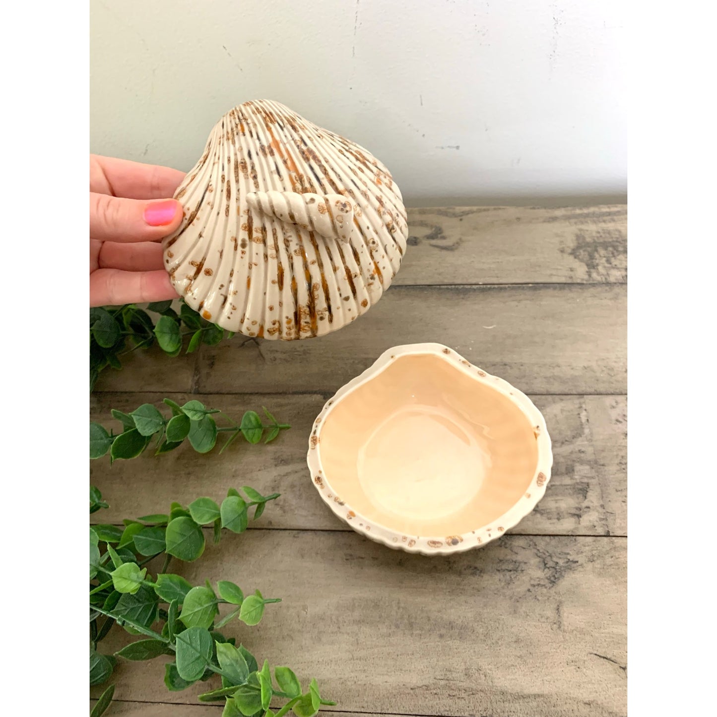 Vintage 1982 Scioto Ceramics Shell Lidded Trinket Dish Box Coastal Beach Cottage