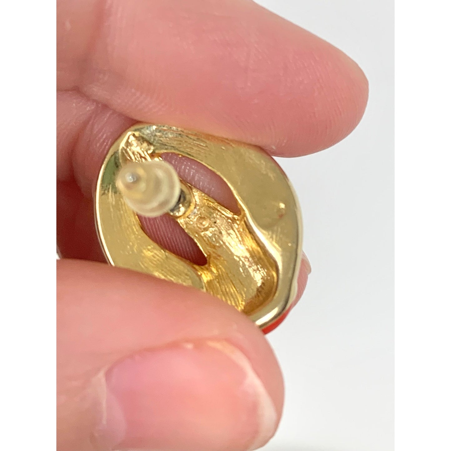 Vintage Avon Earrings Post Back Goldtone Red Enamel Classic Retro Chic Jewelry