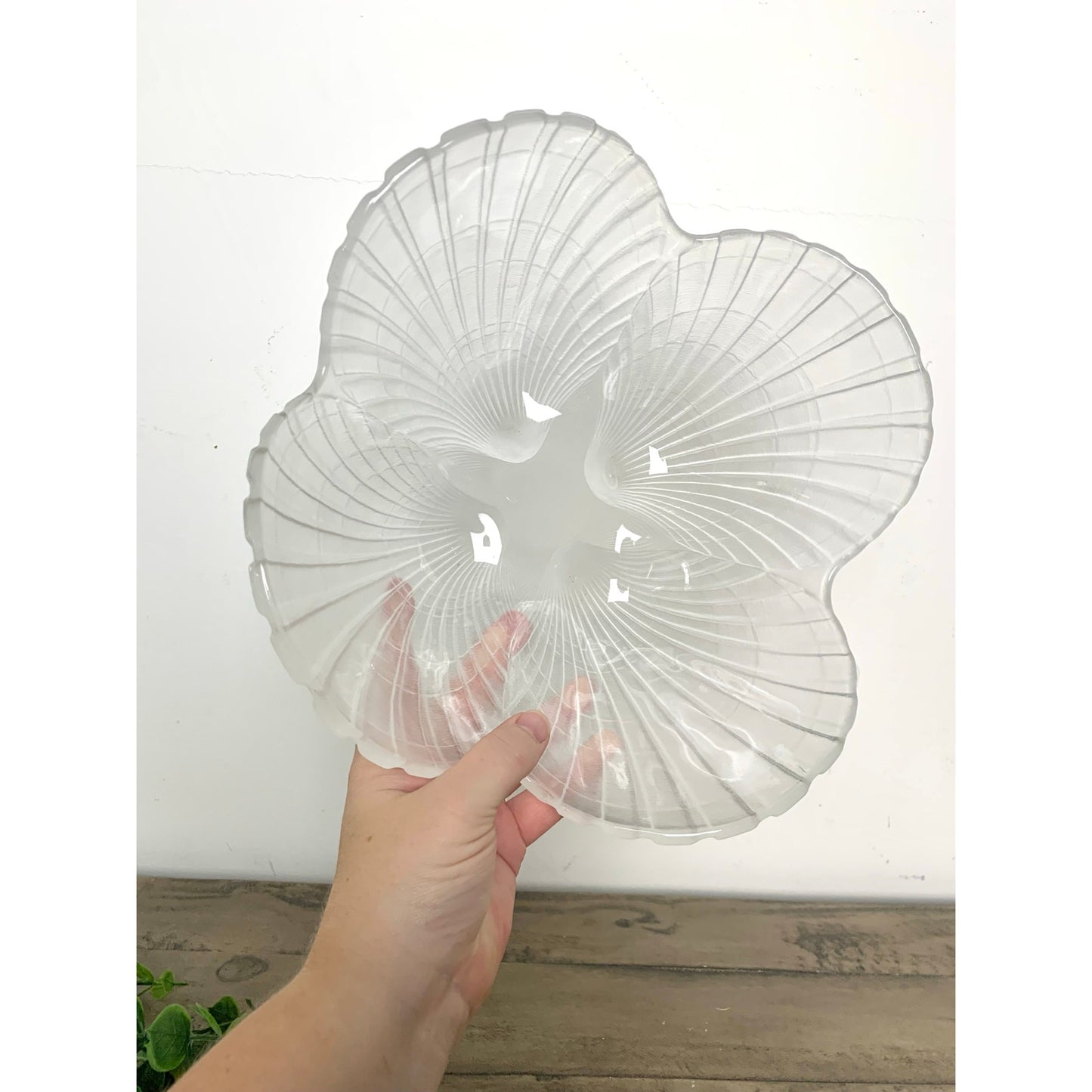 Vintage Mikasa Frosted Crystal Glass Clamshell Coastal Serving Salad Bowl