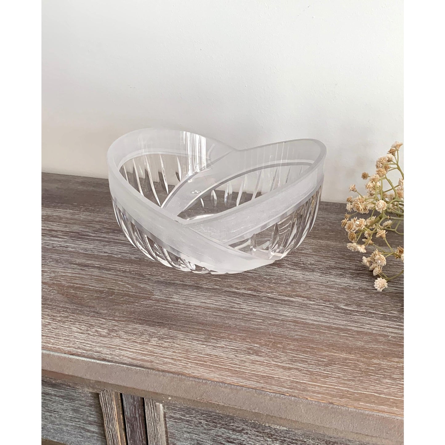 Stunning Crystal Glass Bowl with Frosted Rim and Ribbed Design