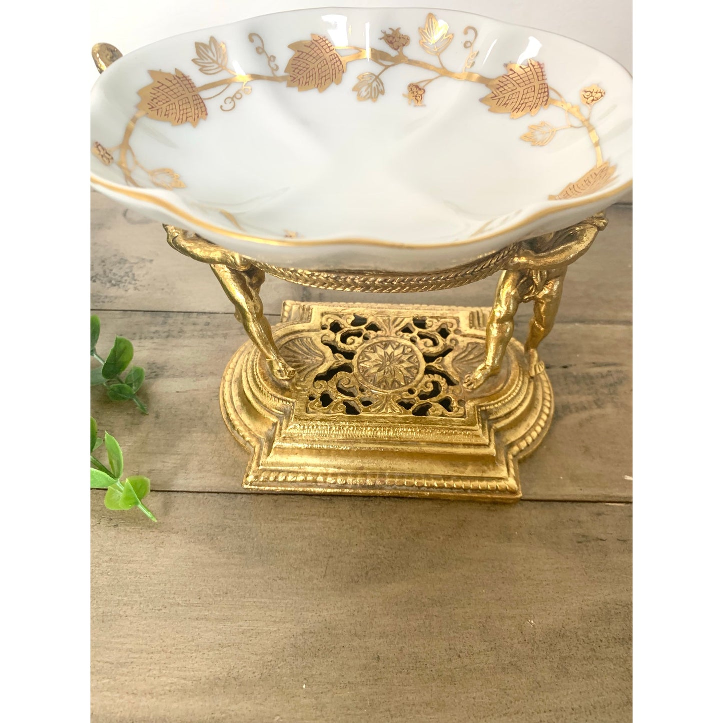 Vintage Gilded Ormolu Cherub Soap Dish Pedestal Catchall Bowl Hollywood Regency