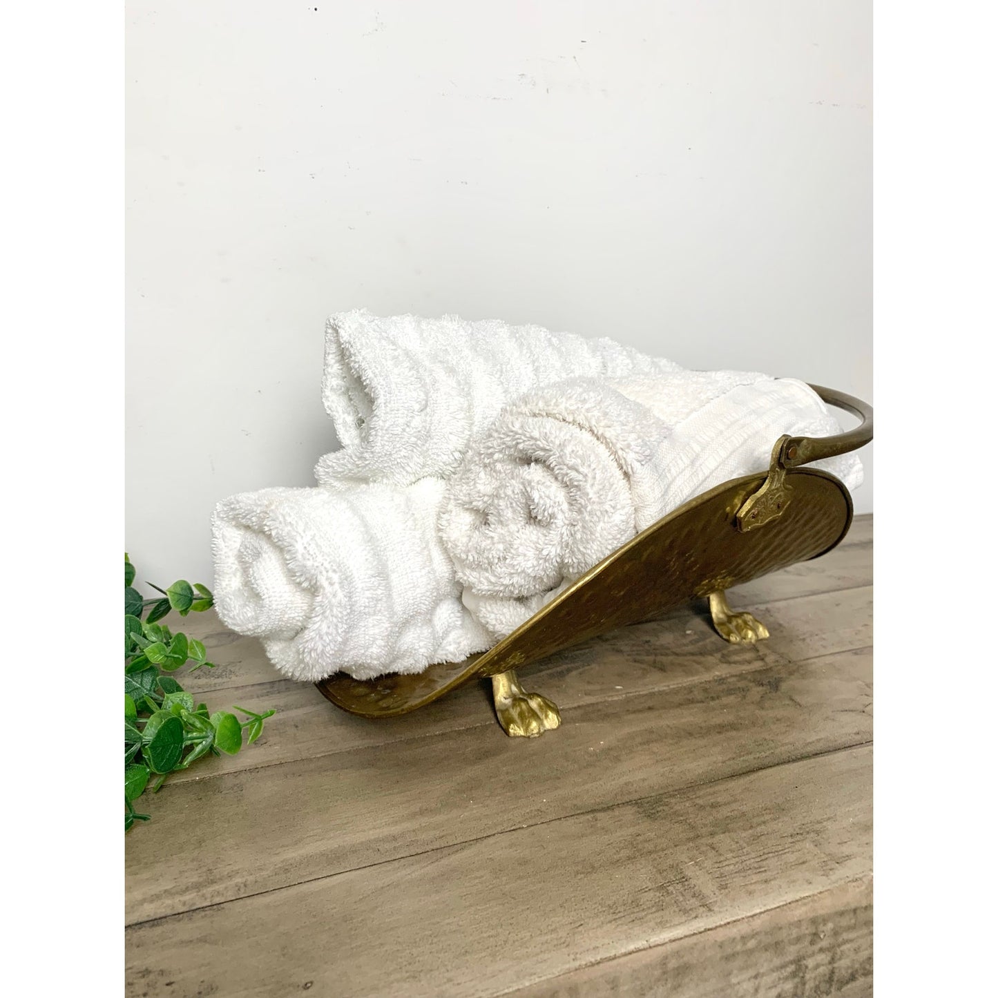 Vintage Hammered Brass Magazine Rack Log Holder with Paw Feet Hollywood Regency