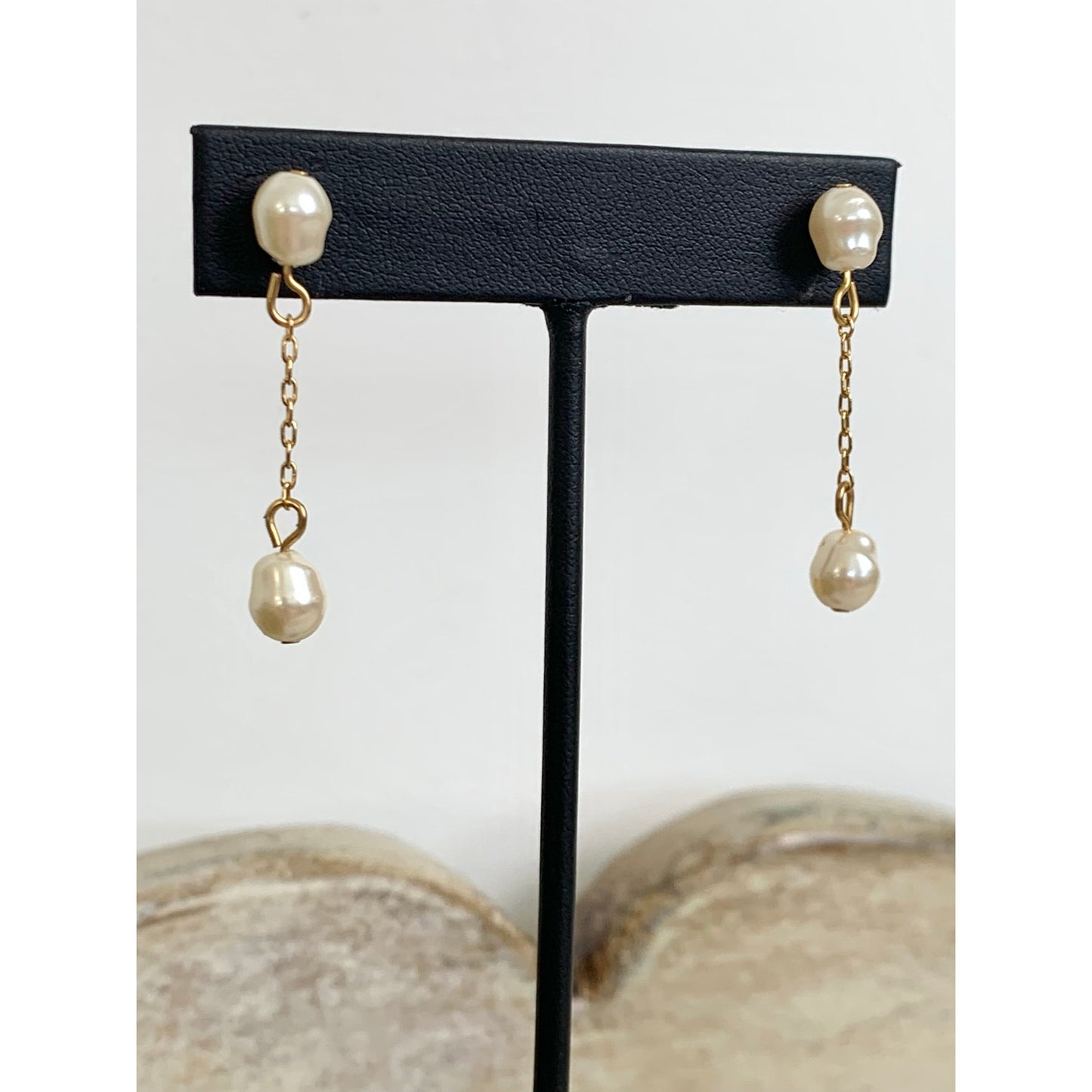 Vintage Faux Pearl Drop Earrings Gold Tone Dangle Post Back Romantic Minimalist Jewelry
