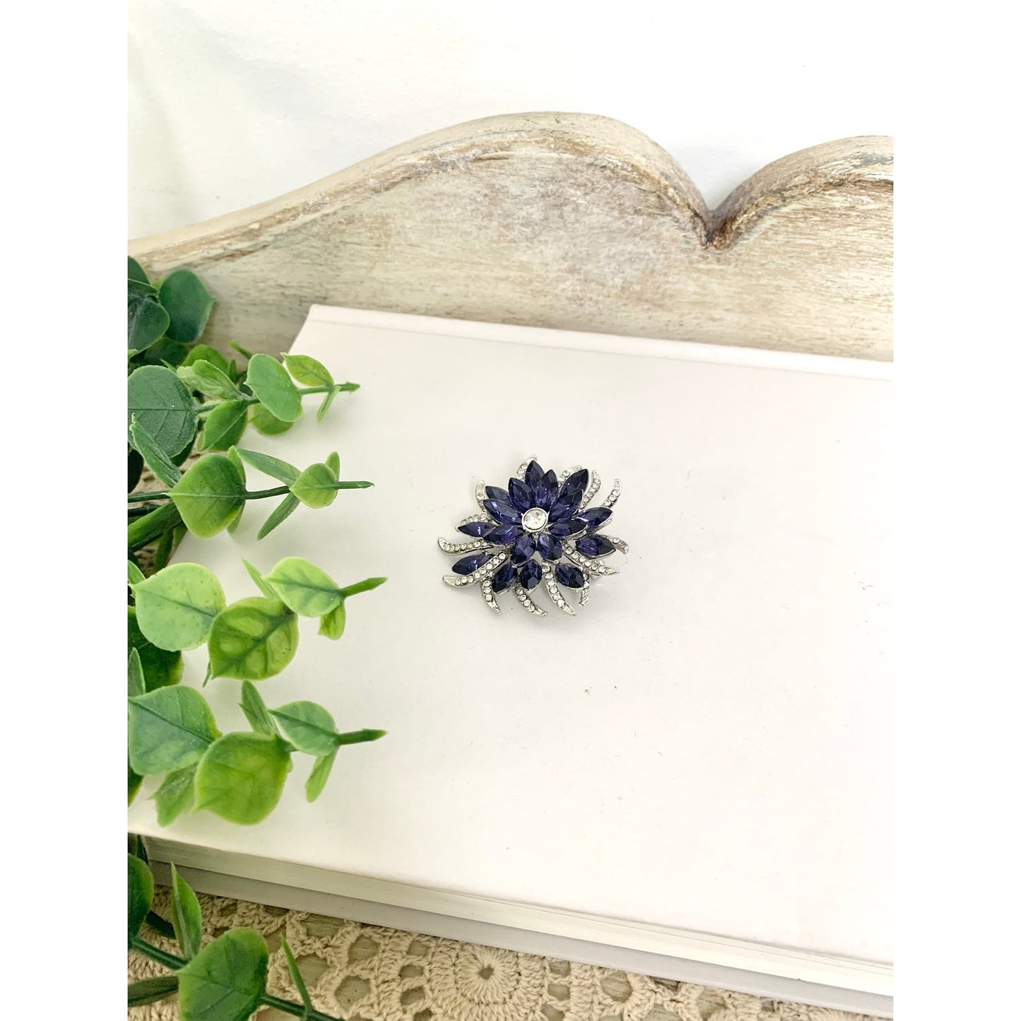 Vintage Blue Violet Rhinestone Flower Brooch Silvertone Statement Pin Mid Century Glam