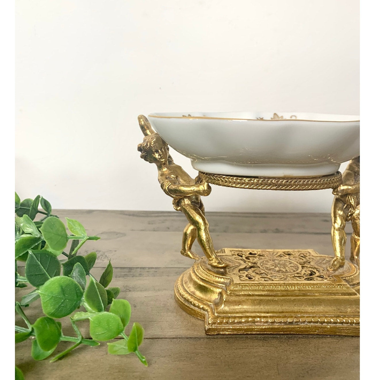 Vintage Gilded Ormolu Cherub Soap Dish Pedestal Catchall Bowl Hollywood Regency