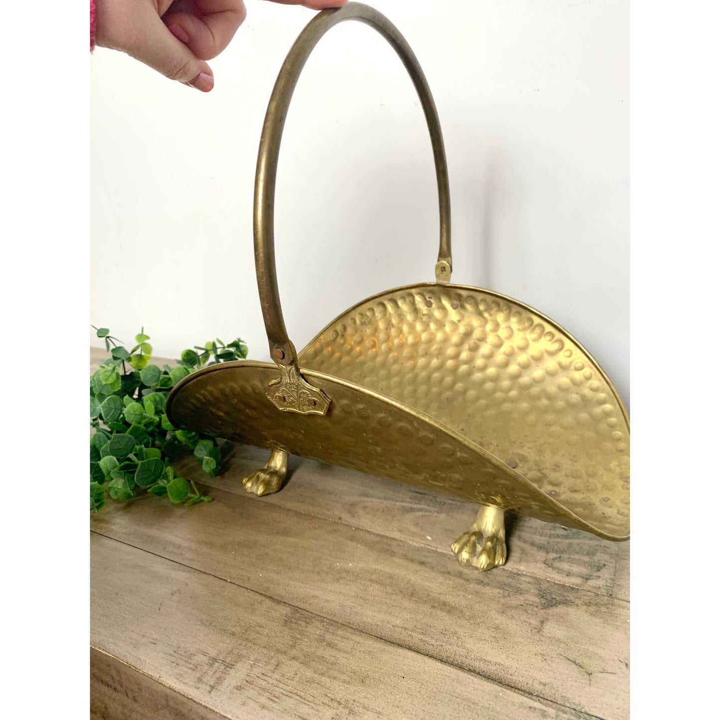 Vintage Hammered Brass Magazine Rack Log Holder with Paw Feet Hollywood Regency
