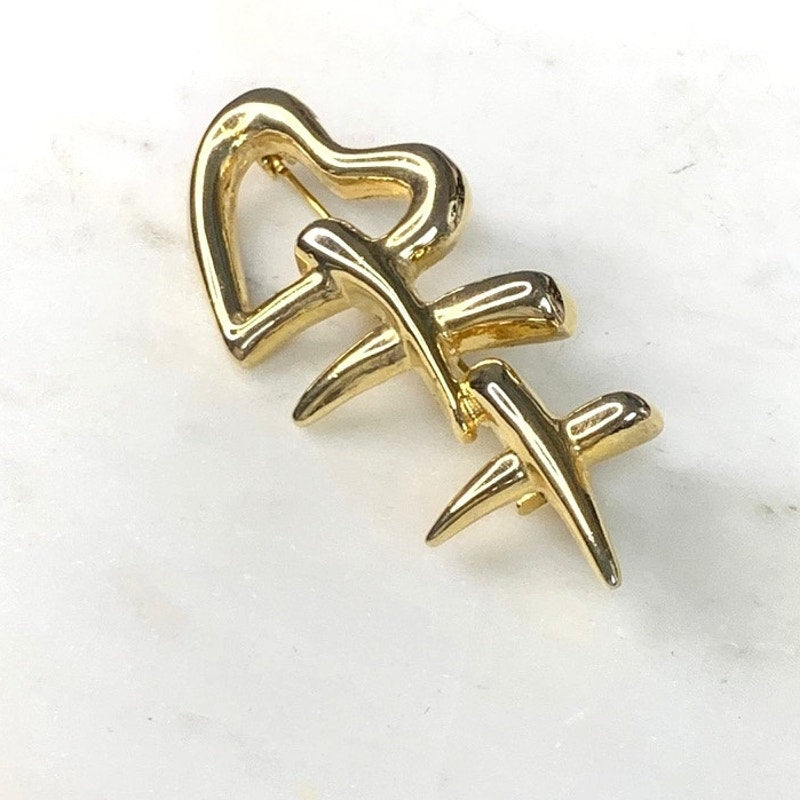 Vintage Goldtone Heart XX Brooch Love Kiss Hug Symbol Romantic Pin