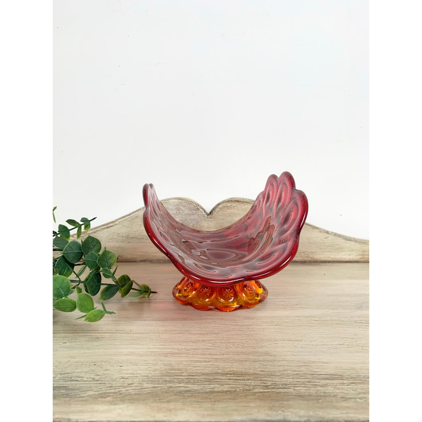 Vintage L.E. Smith Amberina Moon and Stars Banana Boat Glass Pedestal Vase Mid Century