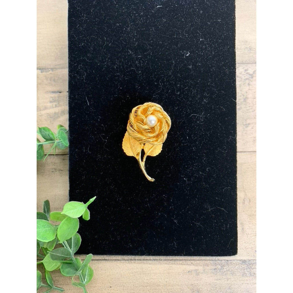 Vintage Goldtone Spun Wire Flower Brooch Faux Pearl Center Retro Statement Pin
