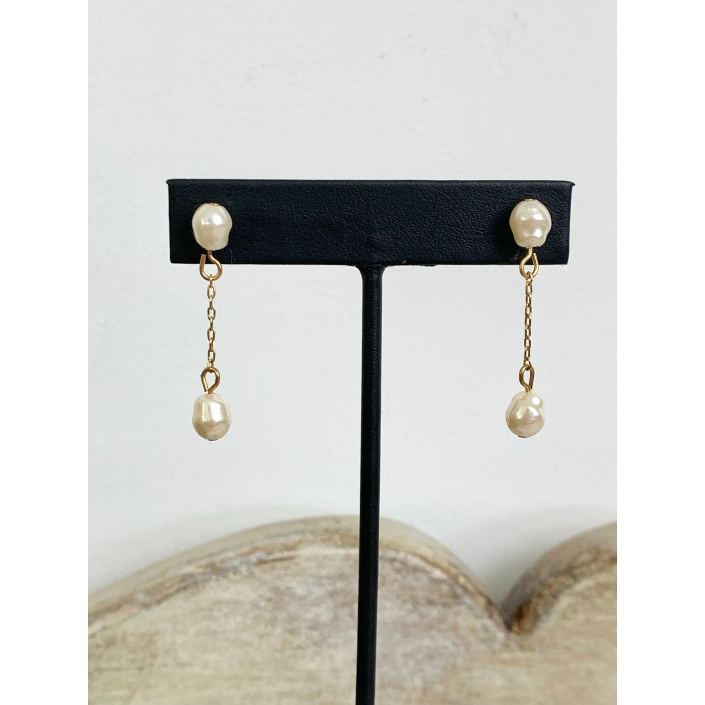 Vintage Faux Pearl Drop Earrings Gold Tone Dangle Post Back Romantic Minimalist Jewelry