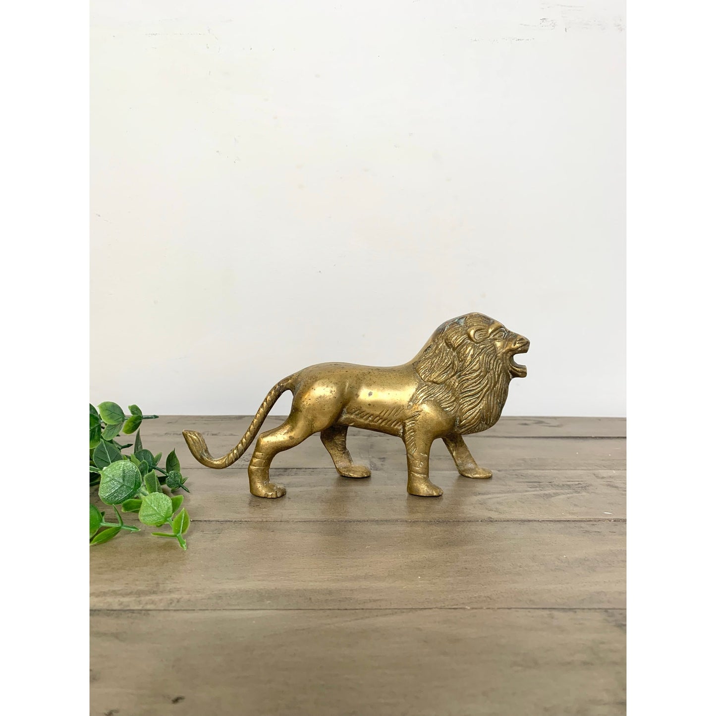 Vintage Solid Brass Lion Figurine Paperweight Regal Animal Sculpture Old Money