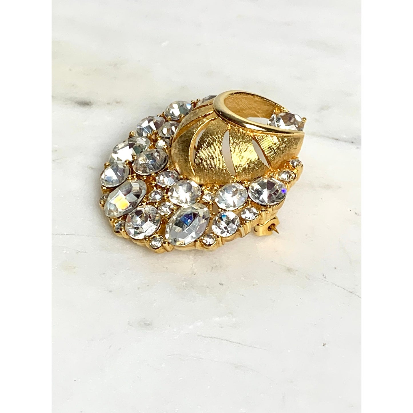 Vintage Goldtone Rhinestone Clamshell Brooch Sparkling Costume Jewelry Pin Glam