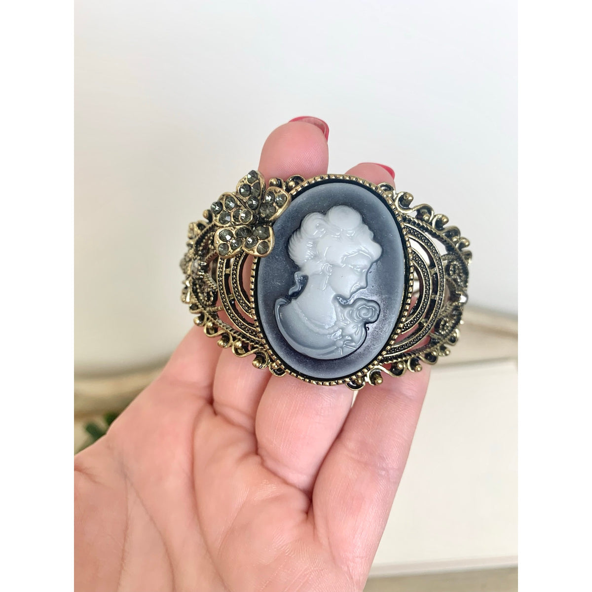 Cameo Stretch Bracelet Rhinestone Floral Victorian Revival Style Statement Jewelry