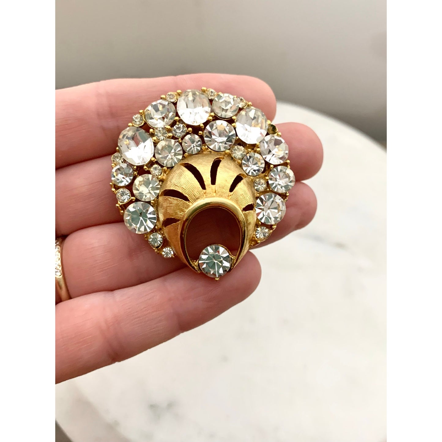 Vintage Goldtone Rhinestone Clamshell Brooch Sparkling Costume Jewelry Pin Glam