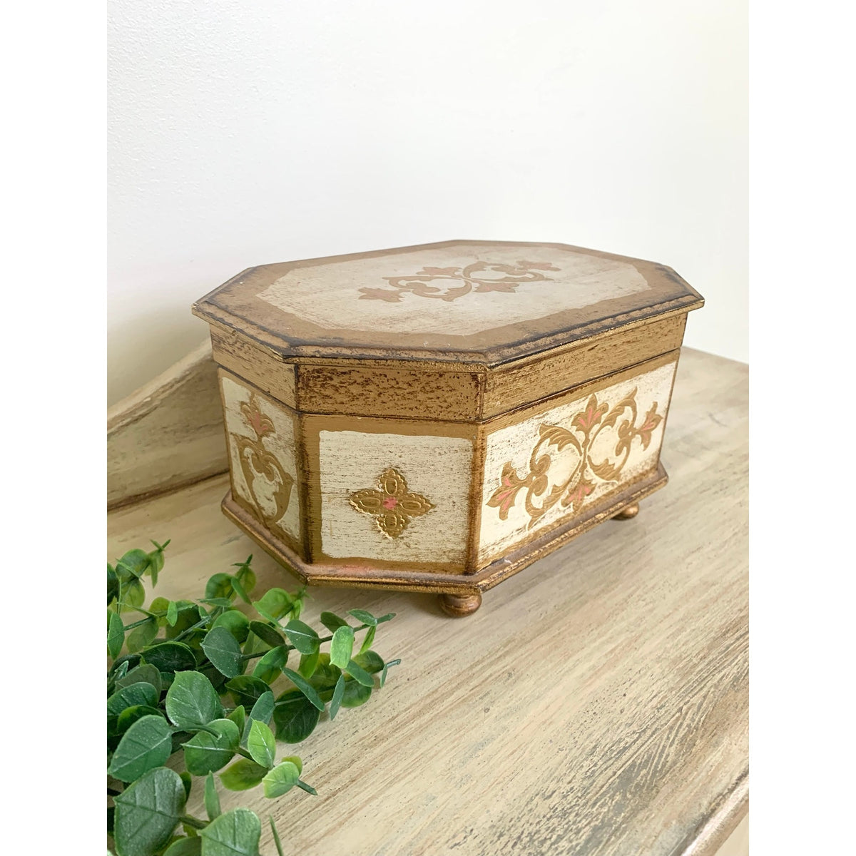 Vintage Italian Florentine Jewelry Box Music Box Hand Painted Gilt Wood Hollywood Regency