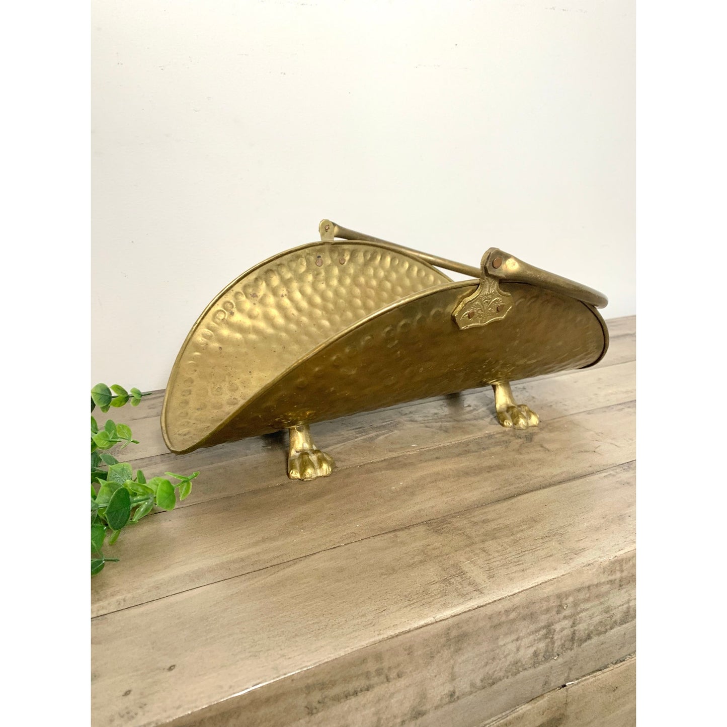 Vintage Hammered Brass Magazine Rack Log Holder with Paw Feet Hollywood Regency