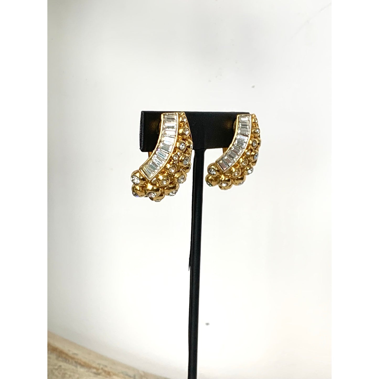 Elizabeth Taylor Avon Evening Star Clip On Earrings Vintage Rhinestone Goldtone Elegant