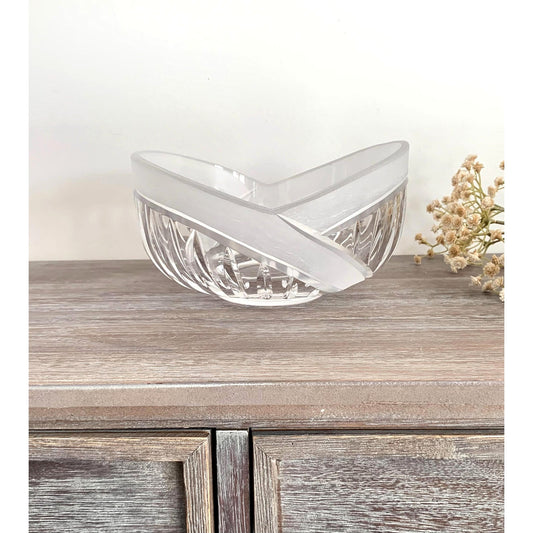 Stunning Crystal Glass Bowl with Frosted Rim and Ribbed Design