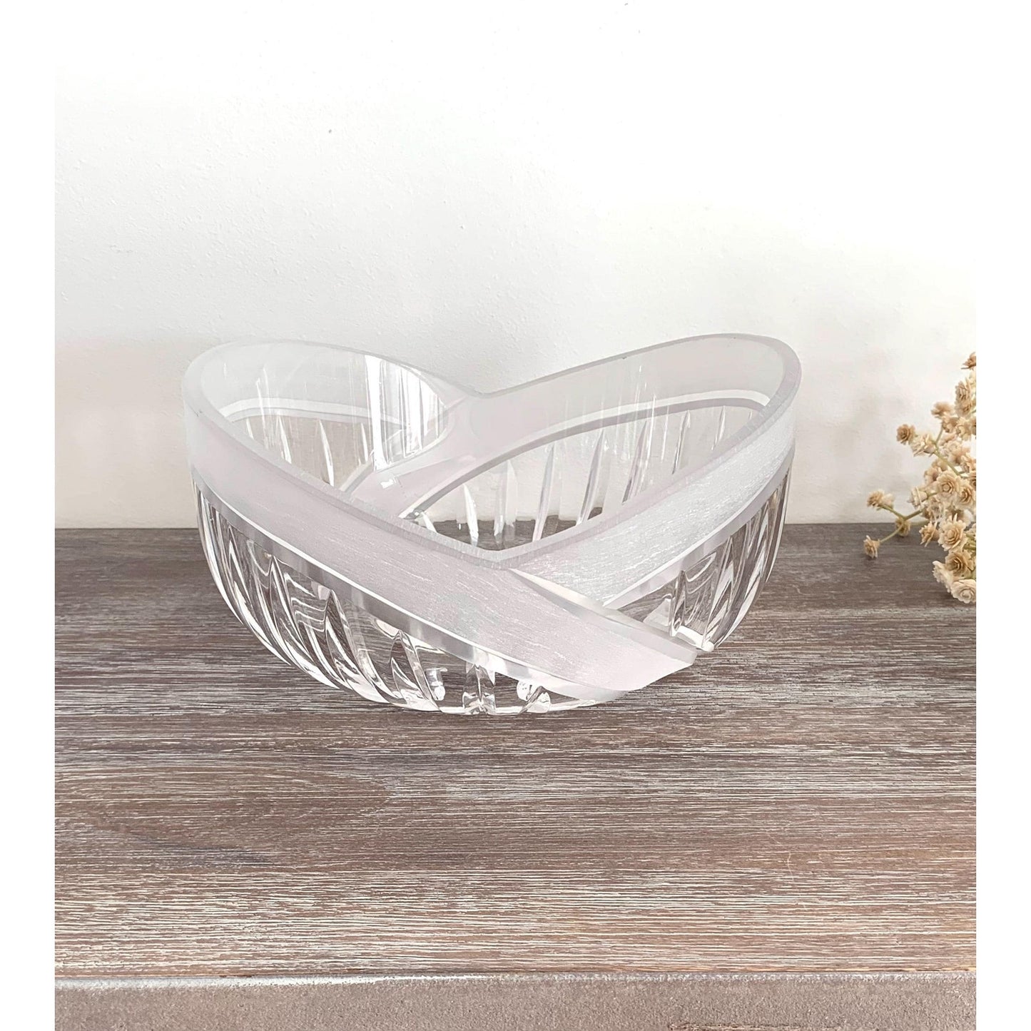 Stunning Crystal Glass Bowl with Frosted Rim and Ribbed Design