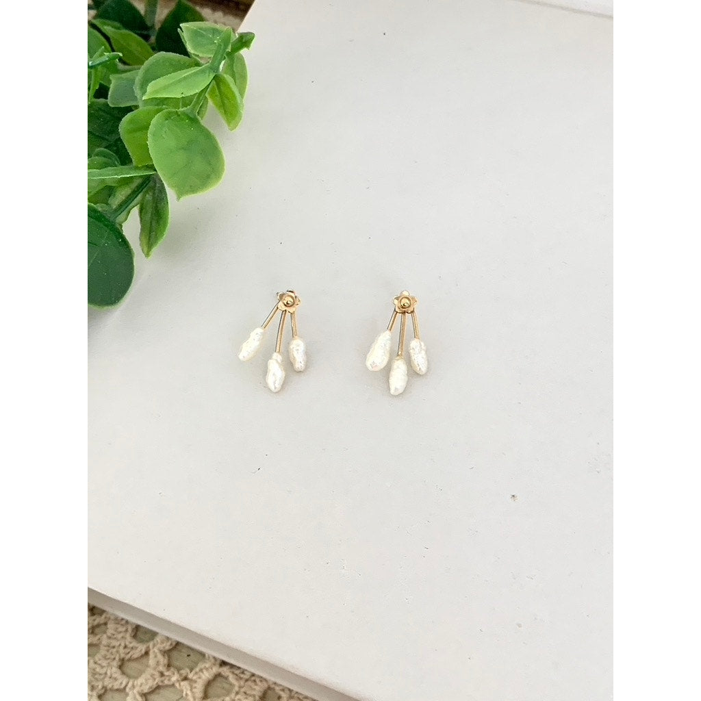 Vintage 14K Gold Filled Freshwater Pearl Drop Earrings Post Back Dainty Gold Jewelry