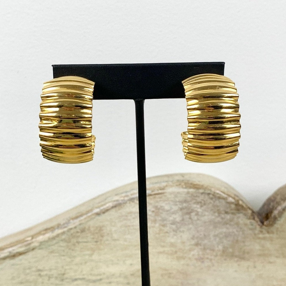 Vintage Goldtone Ribbed Hoop Earrings Chunky Statement Jewelry Bold Retro Glam