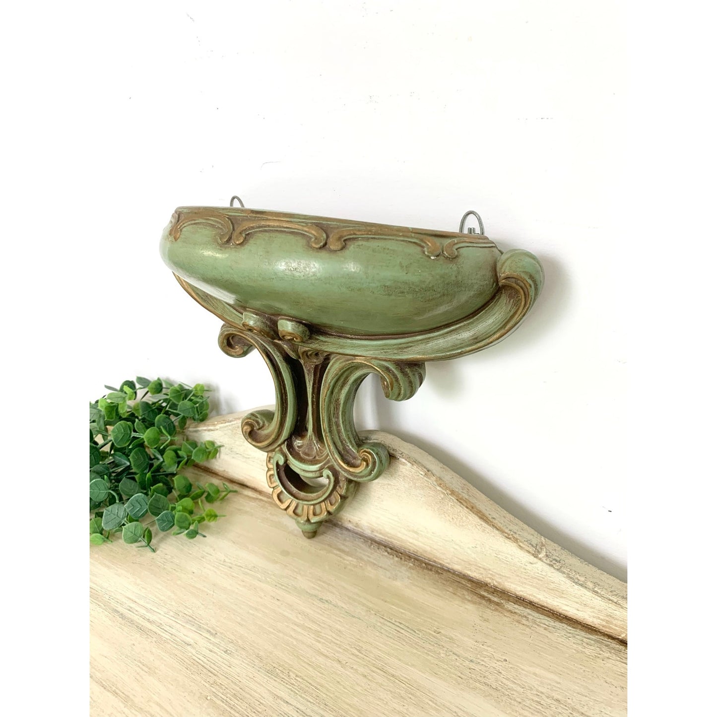 Vintage Wall Pocket Shelf Universal Statuary 1957 Green Gold Hollywood Regency
