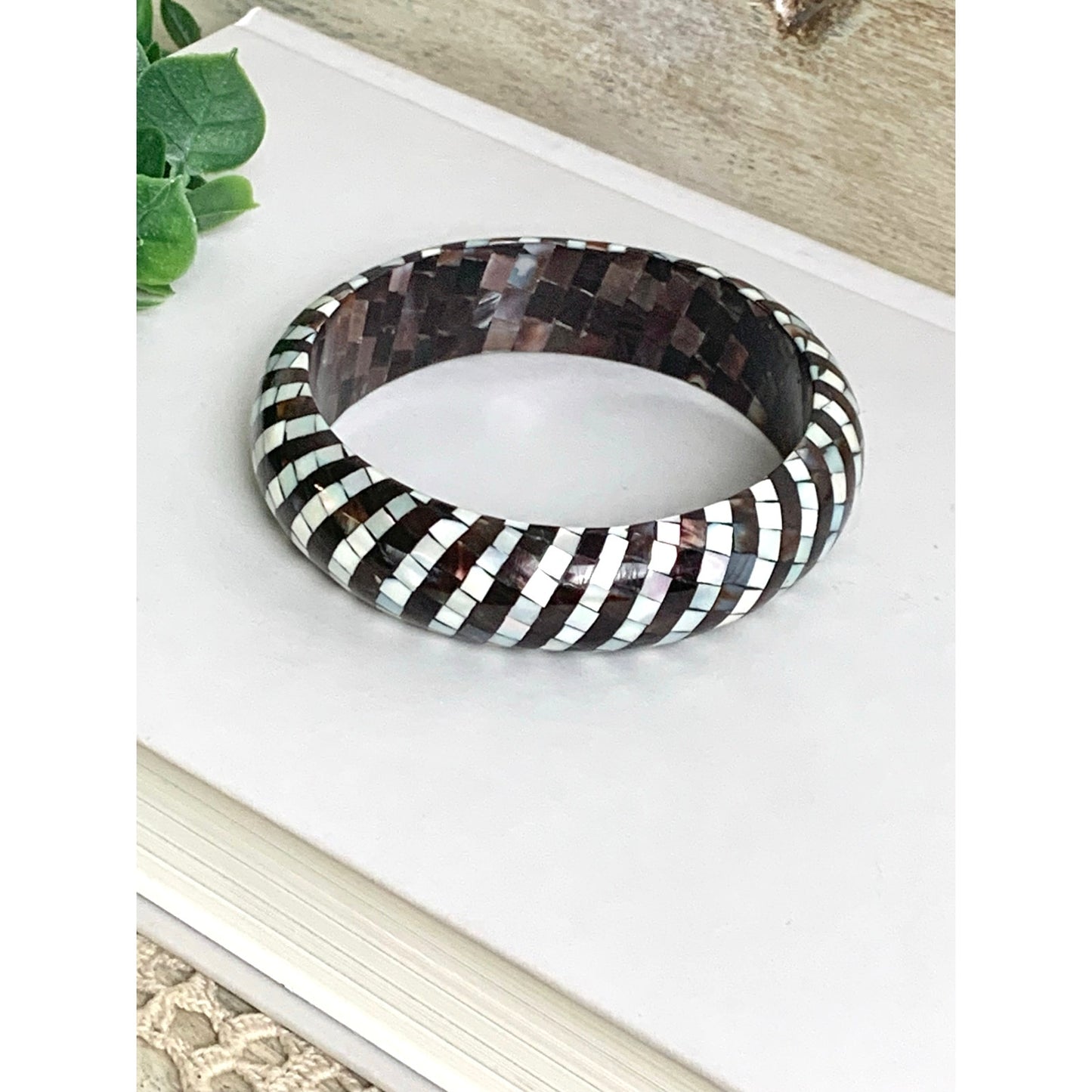 Vintage Mother of Pearl Mosaic Bangle Bracelet White Pink Purple Shell Inlay 8.25