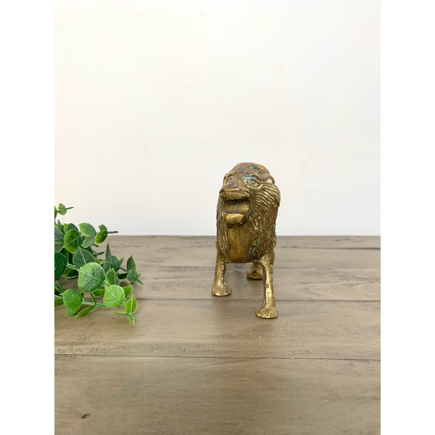 Vintage Solid Brass Lion Figurine Paperweight Regal Animal Sculpture Old Money