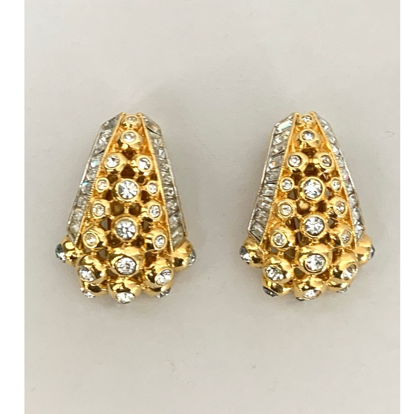 Elizabeth Taylor Avon Evening Star Clip On Earrings Vintage Rhinestone Goldtone Elegant