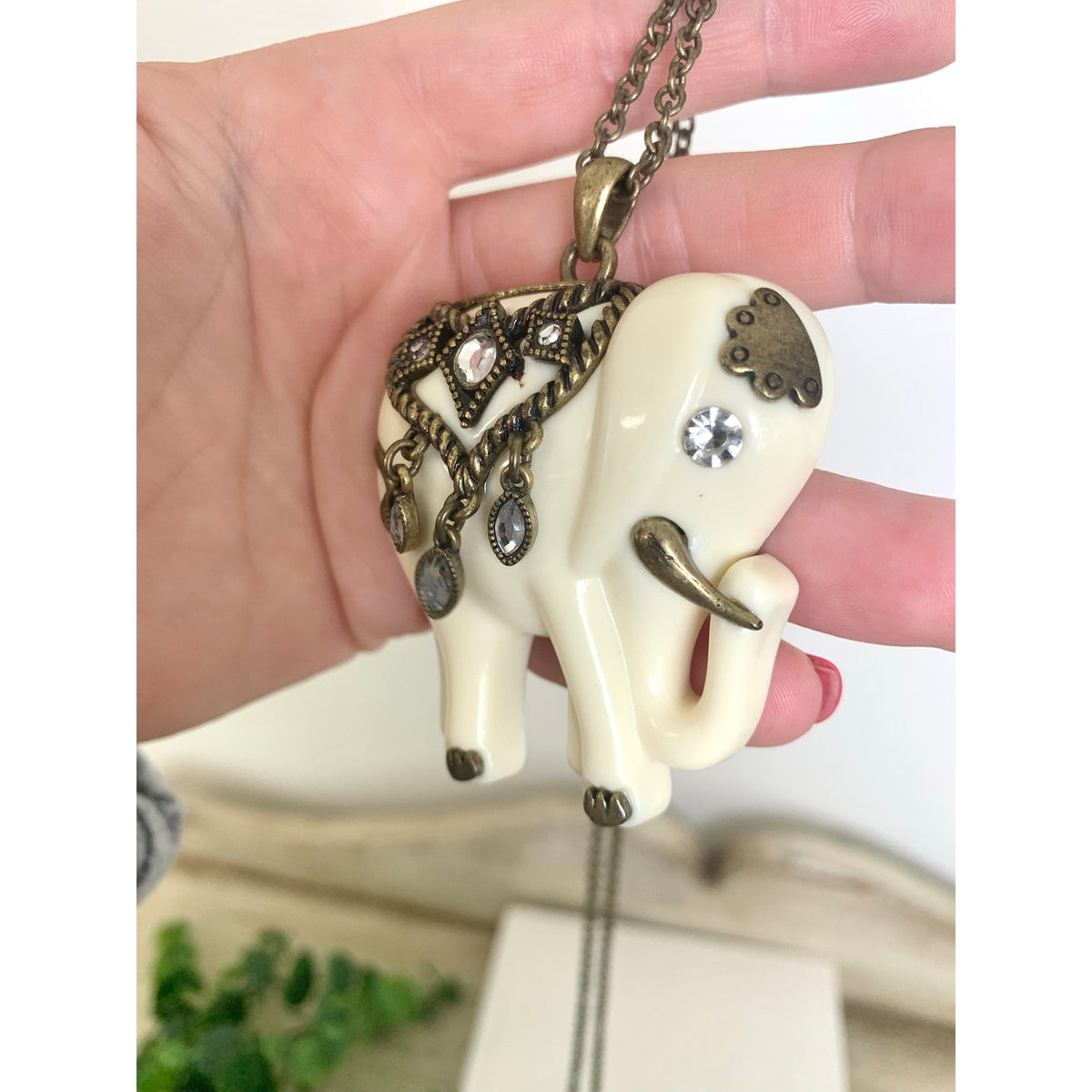 Vintage Avon Elephant Pendant Necklace Cream Resin Rhinestone Saddle Boho