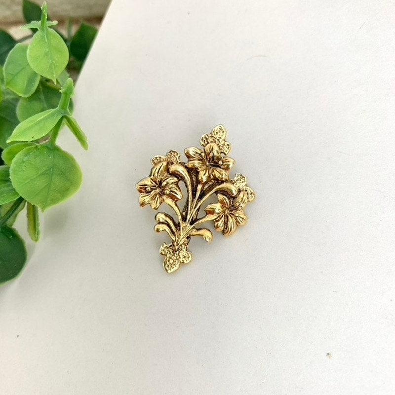 Vintage Gold Tone Floral Cross Brooch Pin Signed Religious Ornate Romantic Jewelry