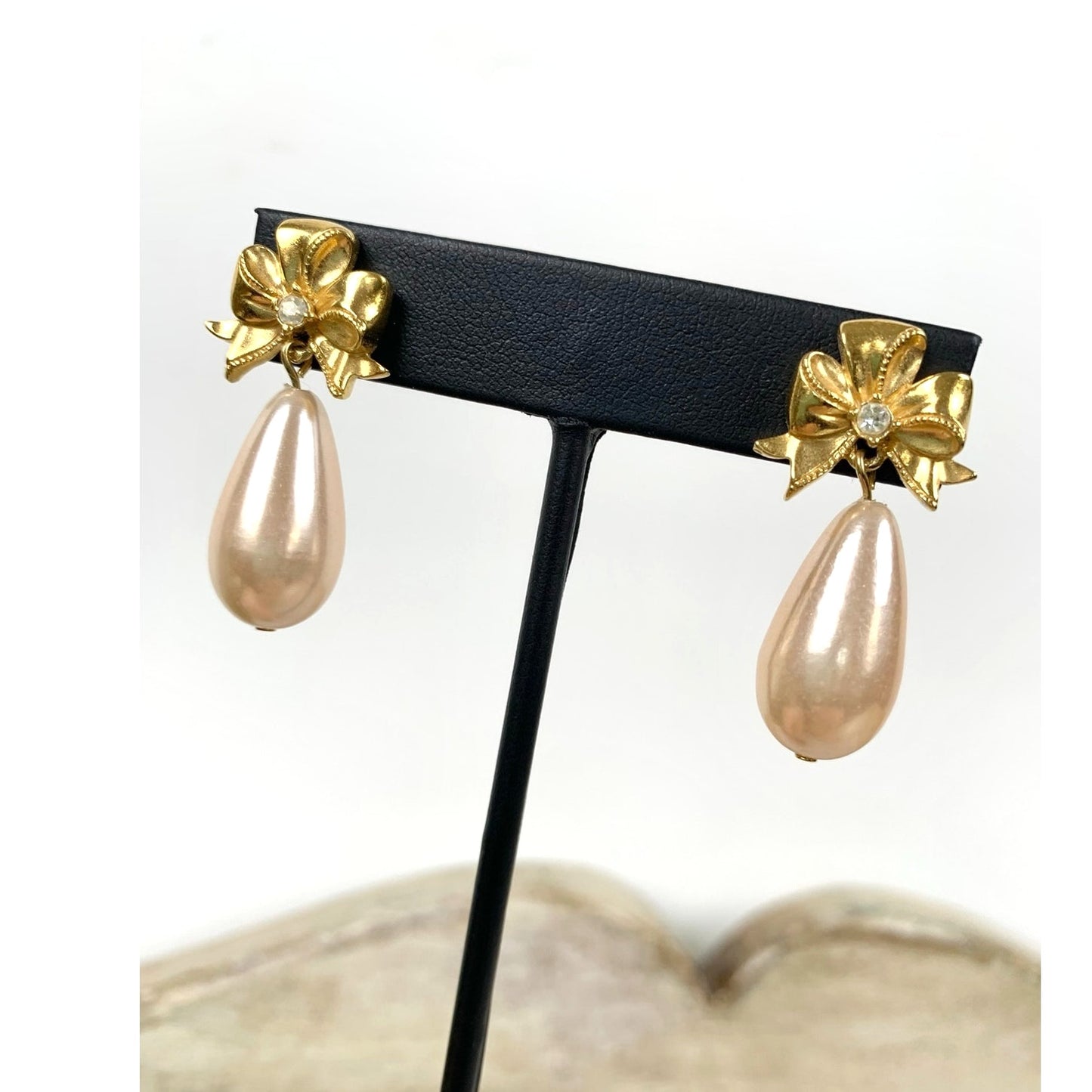 Vintage Avon Pink Gold Faux Pearl Drop Earrings Bow Rhinestone Post Back Romantic