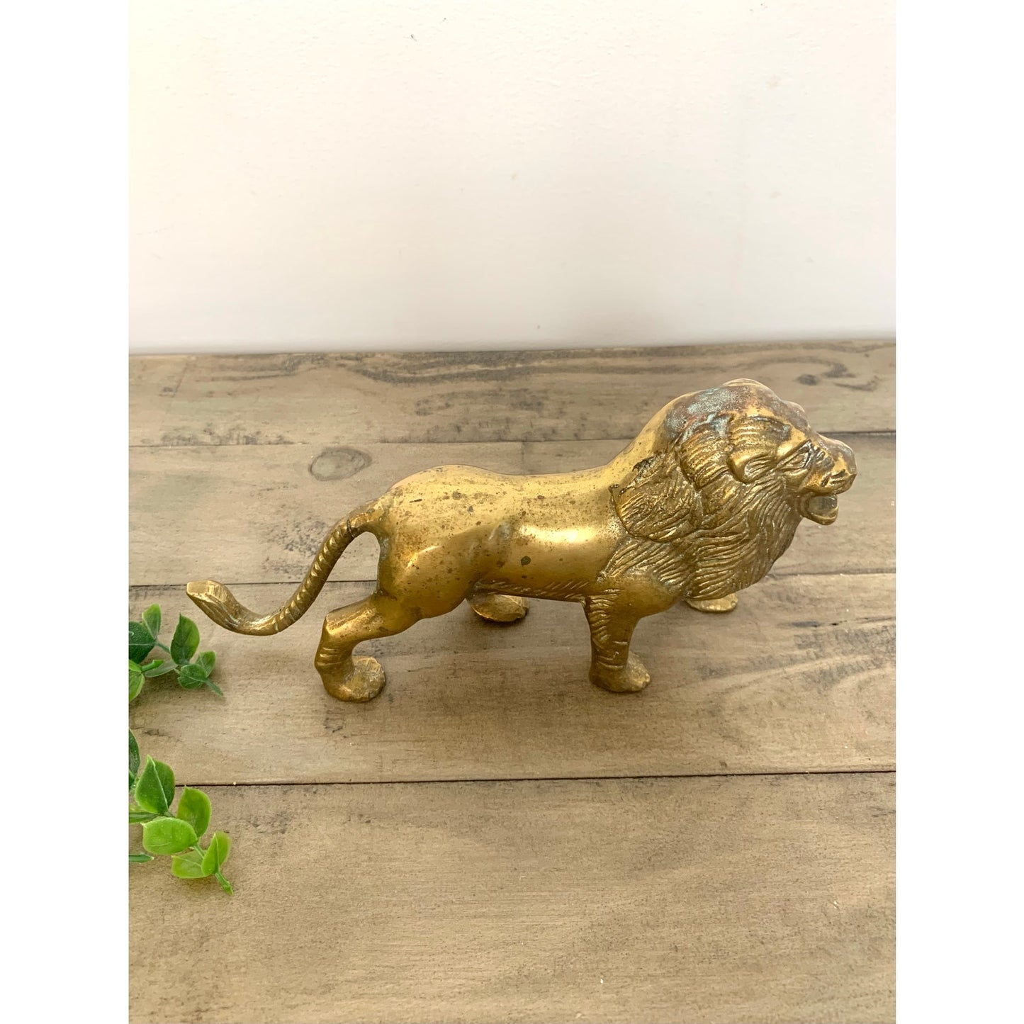 Vintage Solid Brass Lion Figurine Paperweight Regal Animal Sculpture Old Money