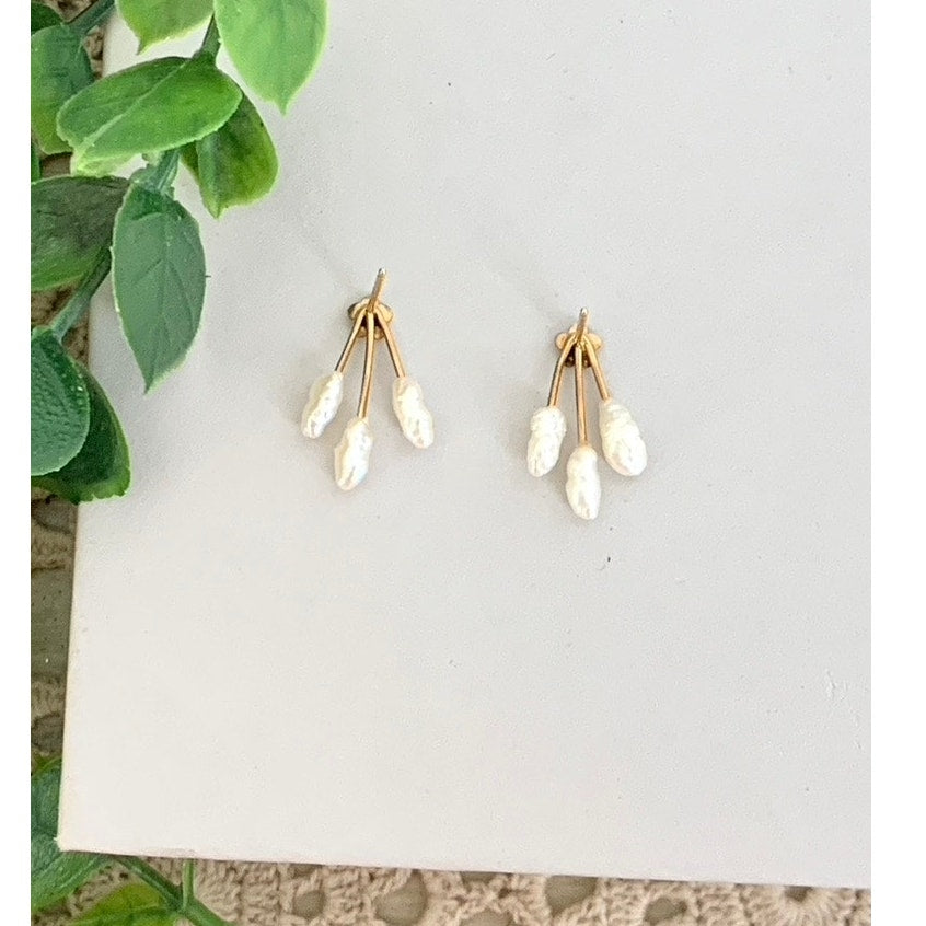 Vintage 14K Gold Filled Freshwater Pearl Drop Earrings Post Back Dainty Gold Jewelry